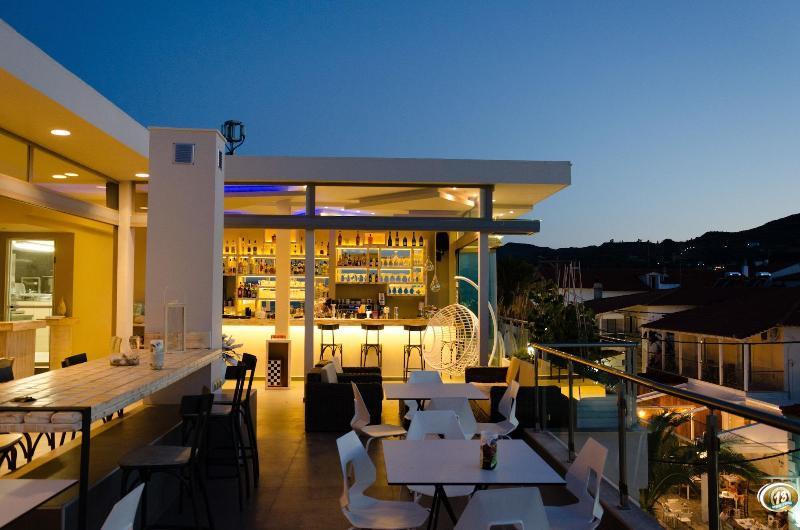 Art Boutique Suites Пефкохори Екстериор снимка