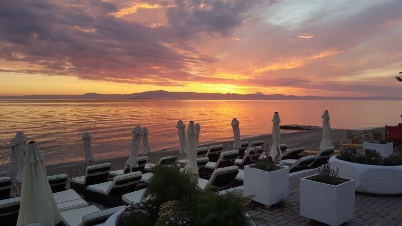 Art Boutique Suites Пефкохори Екстериор снимка