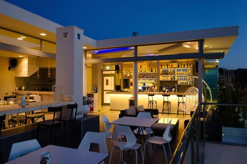 Art Boutique Suites Пефкохори Екстериор снимка