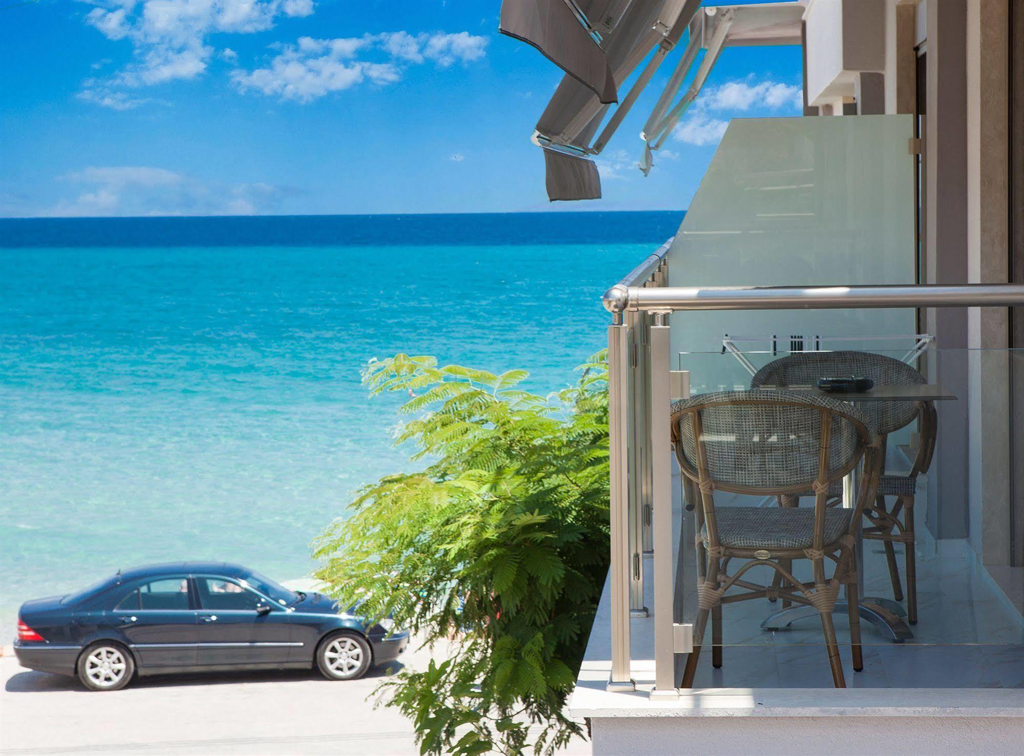 Art Boutique Suites Пефкохори Екстериор снимка